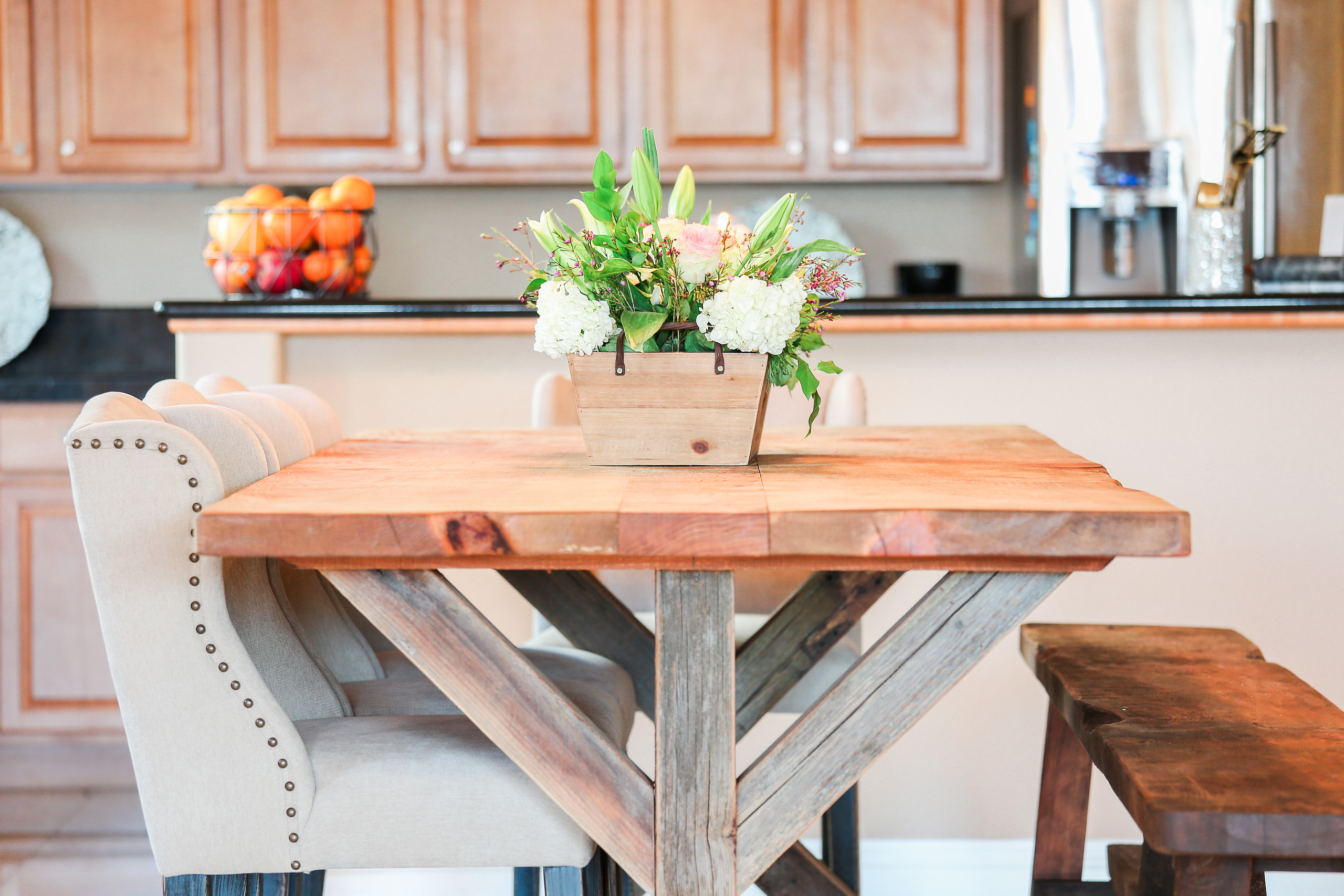 DIY FARMHOUSE TABLE EXPERIENCE Rosalynn Daniels