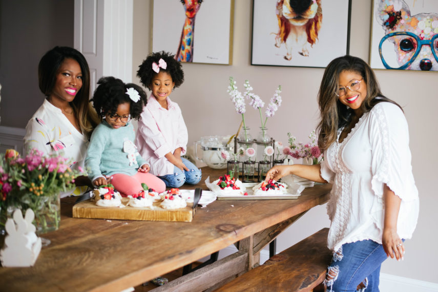 Petite Pavlovas and Playdates